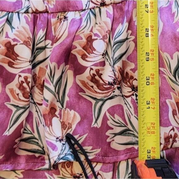 Evereve Women's Magenta Floral Smocked Waist Dress Size XS - Picture 6 of 8